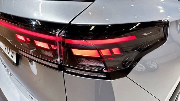Volkswagen Tiguan 16 of 23