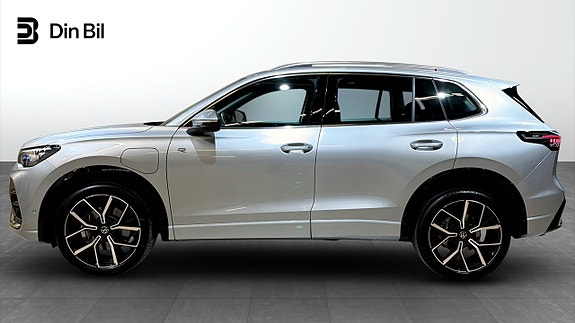 Volkswagen Tiguan 2 of 23