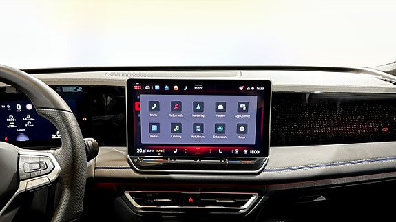 Volkswagen Tiguan 10 of 23