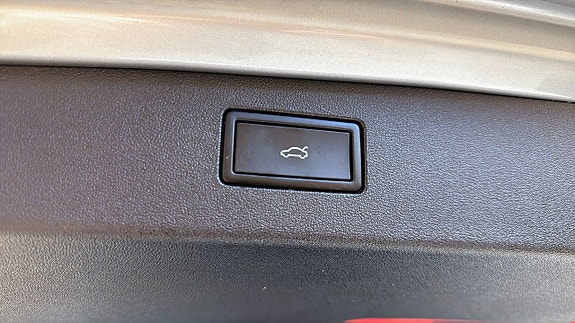 Volkswagen Tiguan 15 of 23