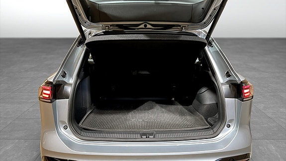 Volkswagen Tiguan 13 of 23