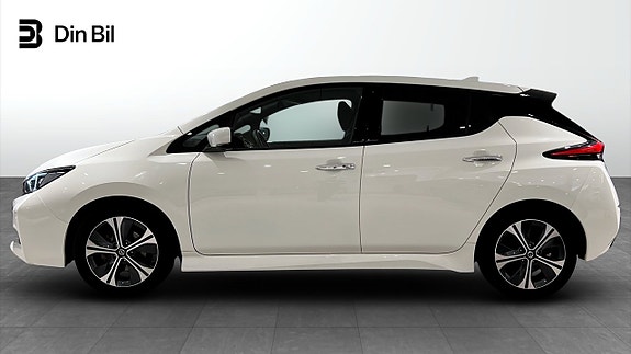 Nissan Leaf 2 of 5