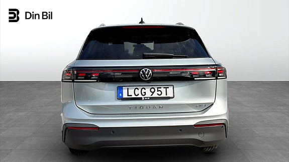 Volkswagen Tiguan 5 of 13