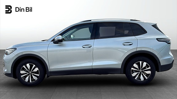 Volkswagen Tiguan 2 of 13