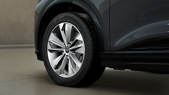 Audi Q6 e-tron 5 of 11