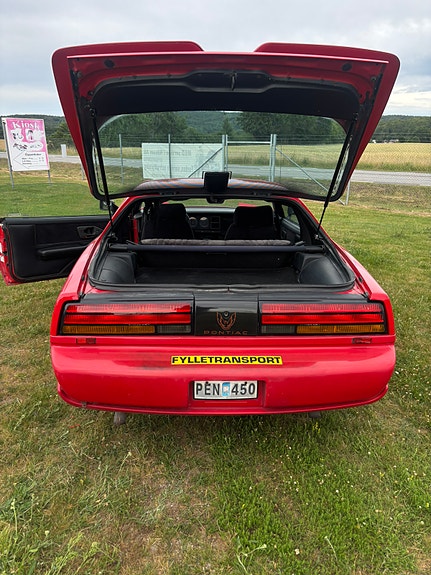 Pontiac Firebird 4 of 5