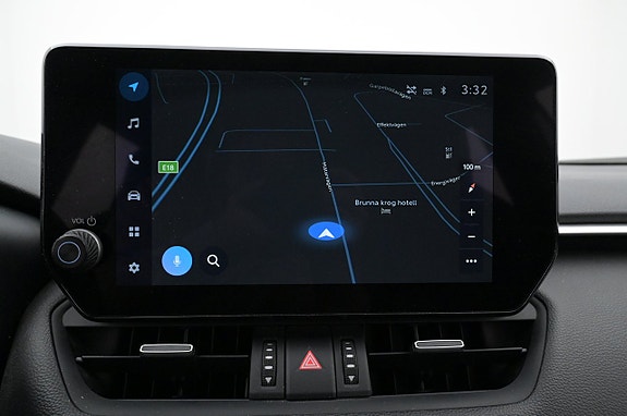 Toyota RAV4 Plug-in Hybrid 16 of 27