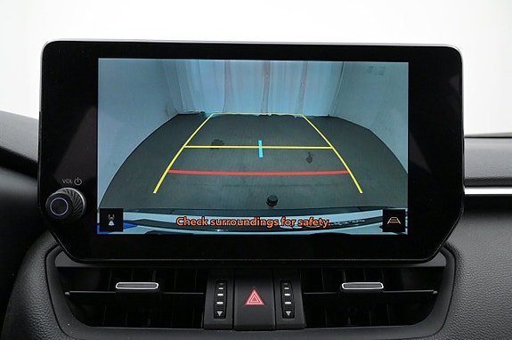 Toyota RAV4 Plug-in Hybrid 14 of 27