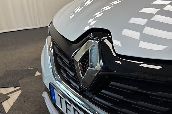 Renault Captur 15 of 17