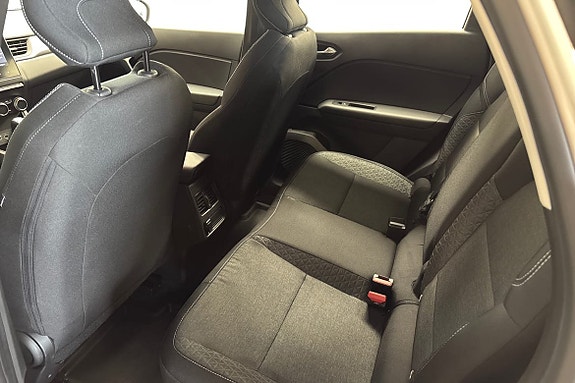 Renault Captur 12 of 17