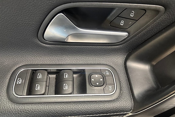 Mercedes-Benz A250 19 of 20