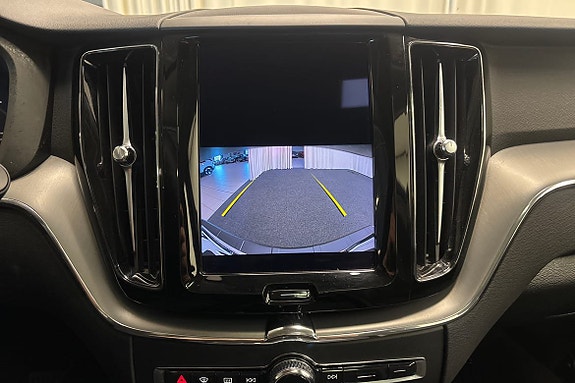 Volvo XC60 17 of 26