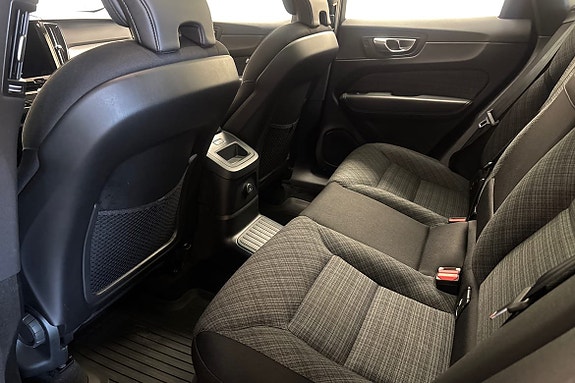 Volvo XC60 12 of 26