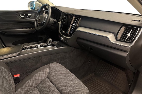 Volvo XC60 10 of 26