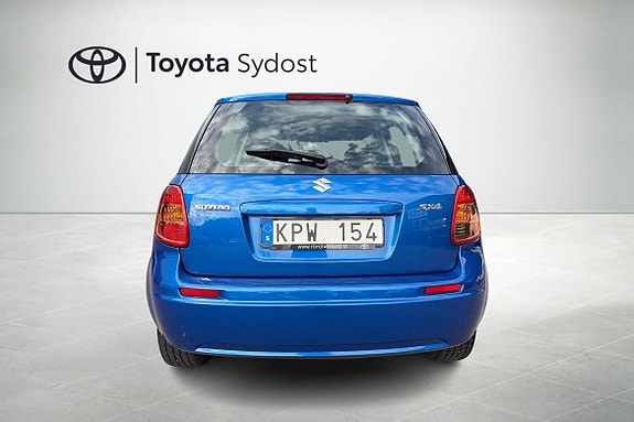 Suzuki SX4 4 of 5