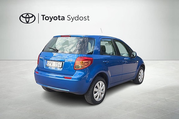 Suzuki SX4 2 of 5