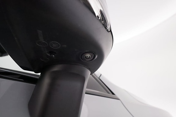 Volvo XC60 14 of 21