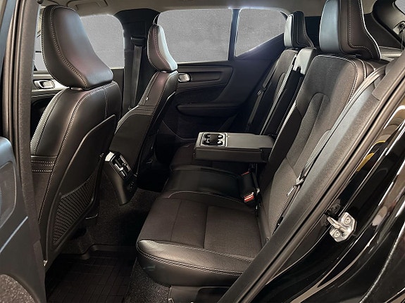 Volvo XC40 5 of 5
