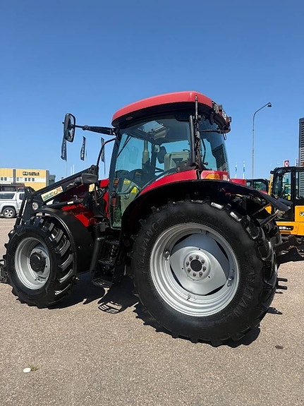 Case IH MXU 100 2 of 5
