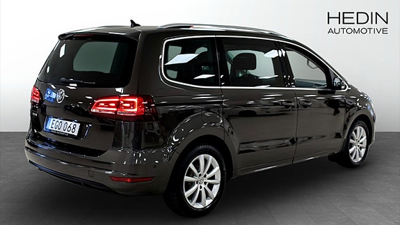 Volkswagen Sharan 2 of 5