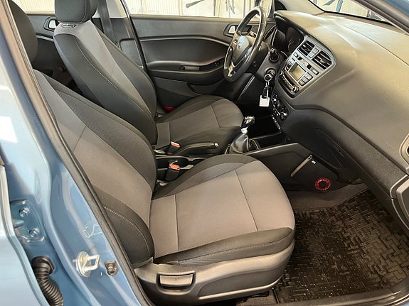 Hyundai i20 11 of 17