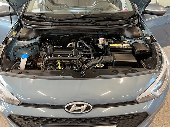 Hyundai i20 10 of 17