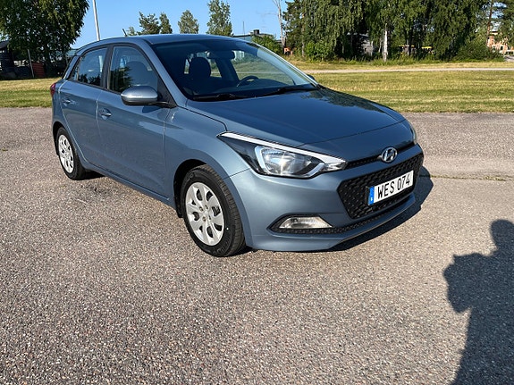 Hyundai i20 7 of 17