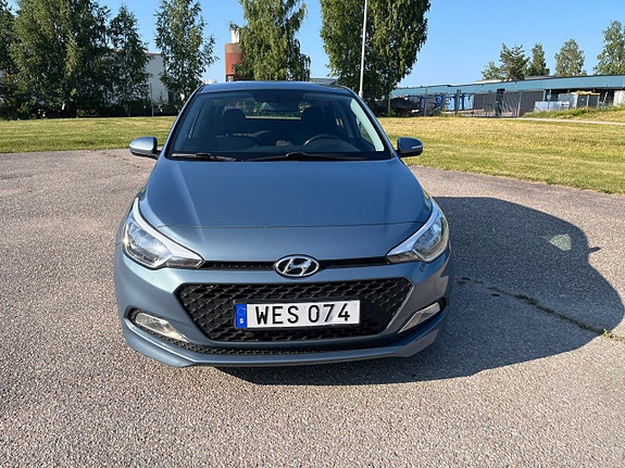 Hyundai i20 8 of 17
