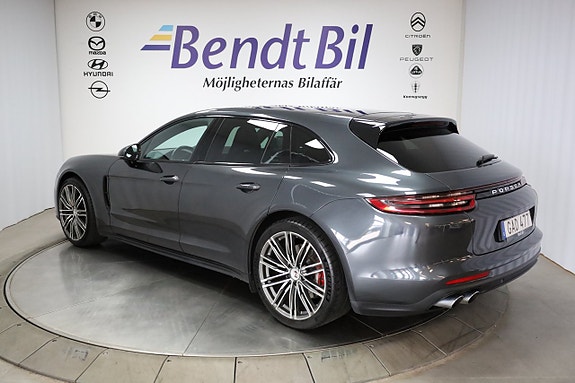 Porsche Panamera 4 10 of 27