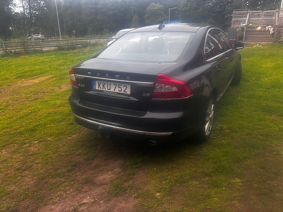 Volvo S80 4 of 5