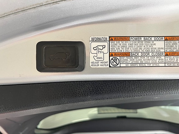Toyota RAV4 16 of 28