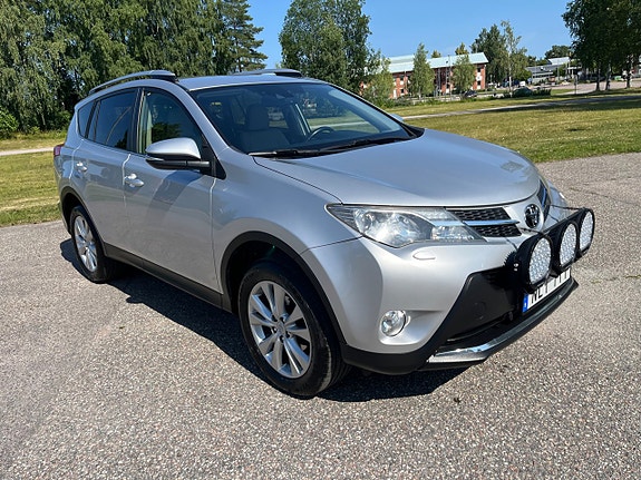 Toyota RAV4 7 of 28
