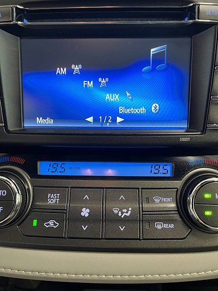 Toyota RAV4 26 of 28