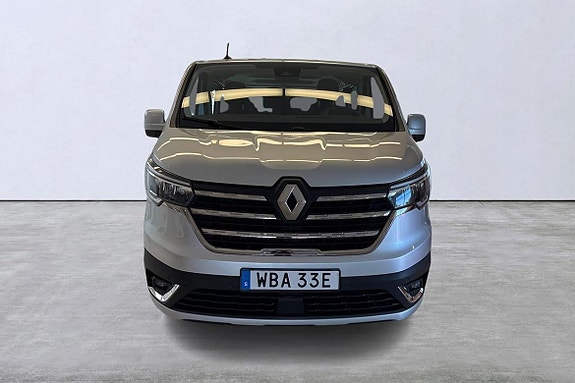 Renault Trafic 8 of 16