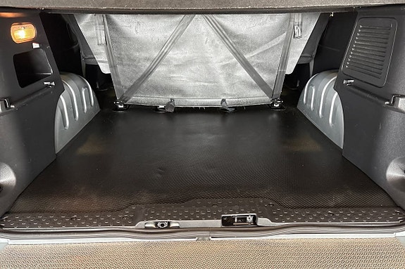 Renault Trafic 14 of 16