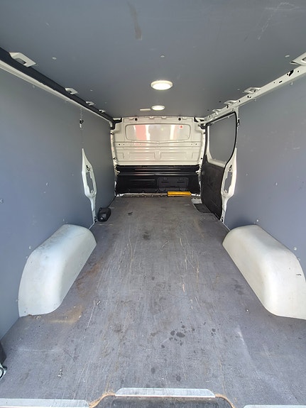 Opel Vivaro 4 of 5