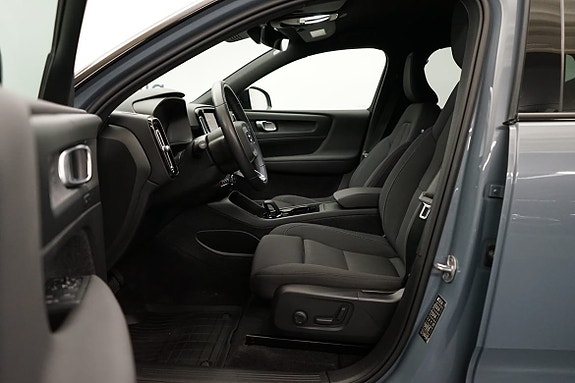 Volvo XC40 5 of 5