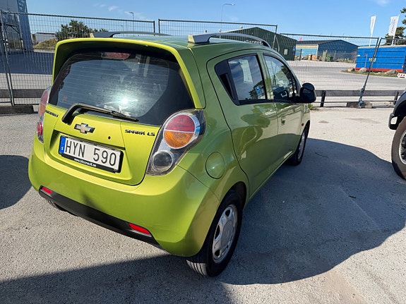 Chevrolet Spark 4 of 5