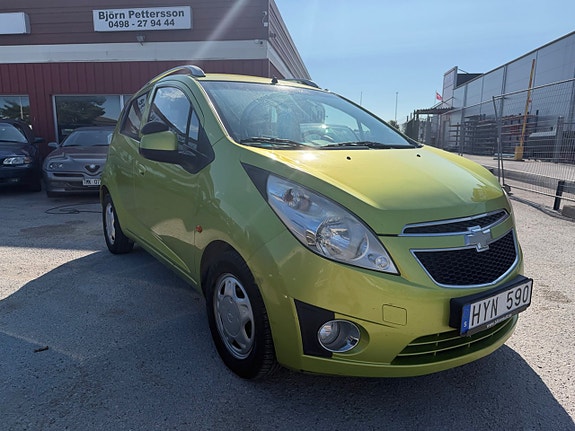 Chevrolet Spark 3 of 5