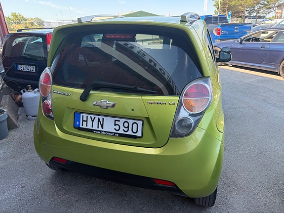 Chevrolet Spark 13 of 22