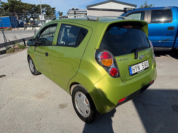 Chevrolet Spark 9 of 22