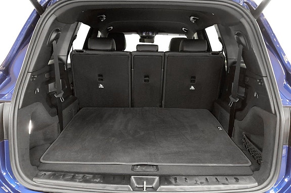Mercedes-Benz GLB200 11 of 17