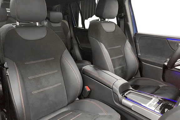 Mercedes-Benz GLB200 8 of 17
