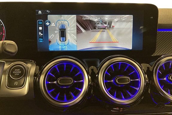 Mercedes-Benz GLB200 15 of 17