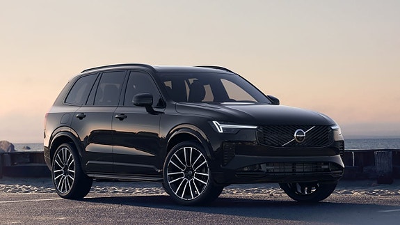Volvo XC90 11 of 24