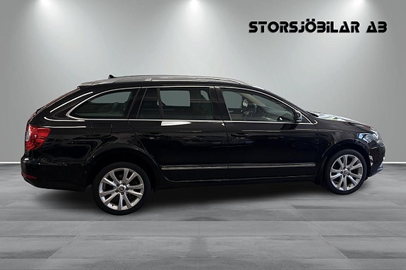 Skoda Superb 2 of 5