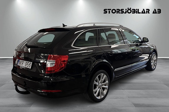 Skoda Superb 3 of 5