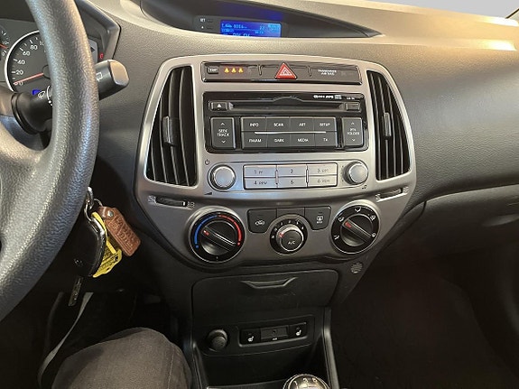 Hyundai i20 14 of 16