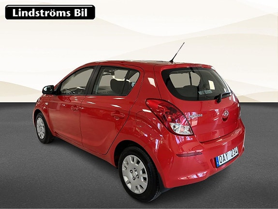 Hyundai i20 3 of 5