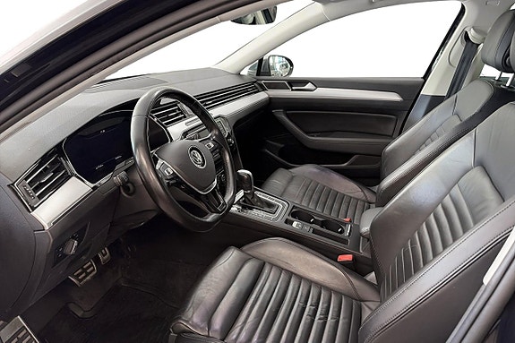Volkswagen Passat Alltrack 9 of 20